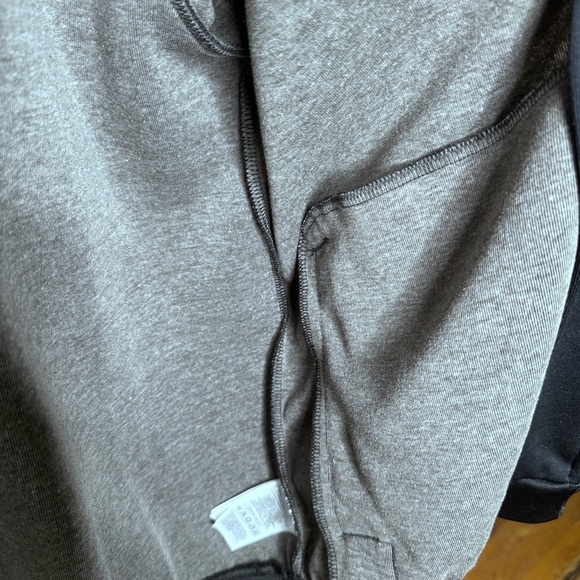 Adidas Men's Warm-Up Tricot Regular 3-Stripes Track Jacket, Black/White / L - Picture 3 of 6